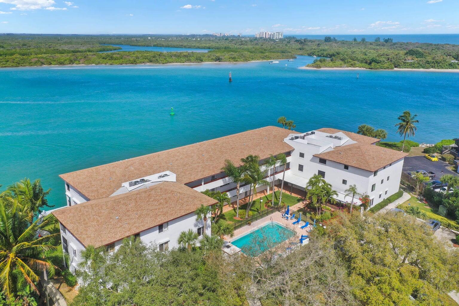 SEA TERN OF HUTCHINSON IS - Residential