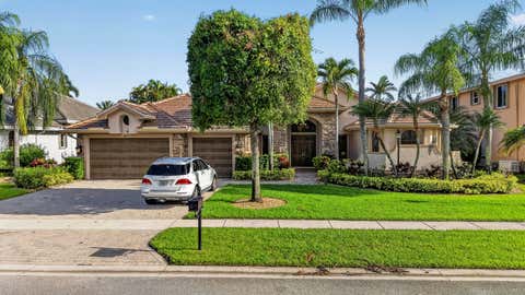 Tiny photo for 10715 Versailles Boulevard, Wellington, FL 33449 (MLS # B26052600)