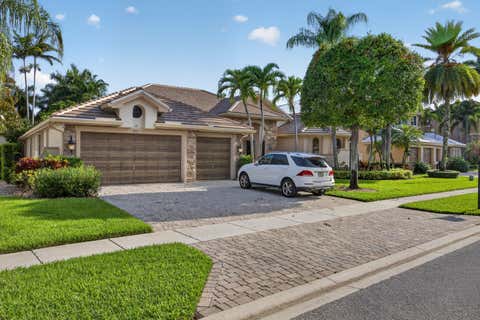 Tiny photo for 10715 Versailles Boulevard, Wellington, FL 33449 (MLS # B26052600)