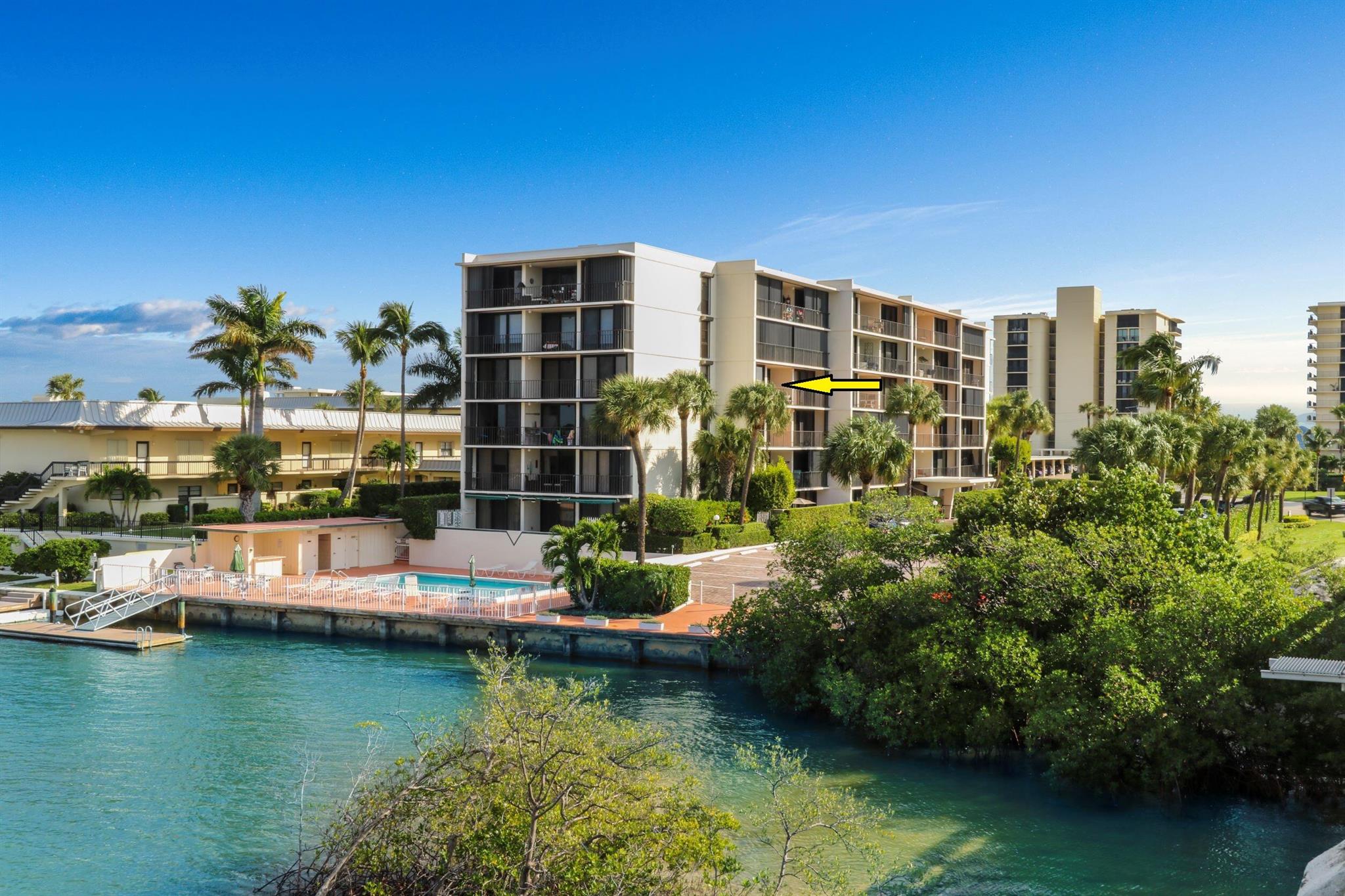 AVAILABLE 2023 OFF SEASON S/O/N and 2024 IN SEASON D/J/F/M/A different rate applies for in season. - Ocean Villas is a lovely waterfront location for your vacation. Ocean Villas is located at the south end of Jupiter Island. The community pool is adjacent to the scenic Intracoastal Waterway. Ocean Villas amenities include kayak and paddle-board storage rack/space limited and a day dock. FURNISHED seasonal rental only. The view from the condo's living area and both bedrooms is the JIB Club Marina and the Lighthouse. Light wood laminate flooring throughout. Large 50'' TV in living room. The Master bedroom has a king size bed and 32'' TV and the second bedroom has two twin beds and no TV. NO PETS, NO SMOKING POLICY. Laundry facility on site. Just Minutes to Harbourside Place....