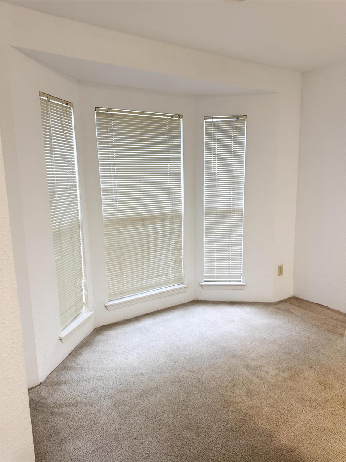 SAVANNAH AT RIVERSIDE CON - Residential Lease