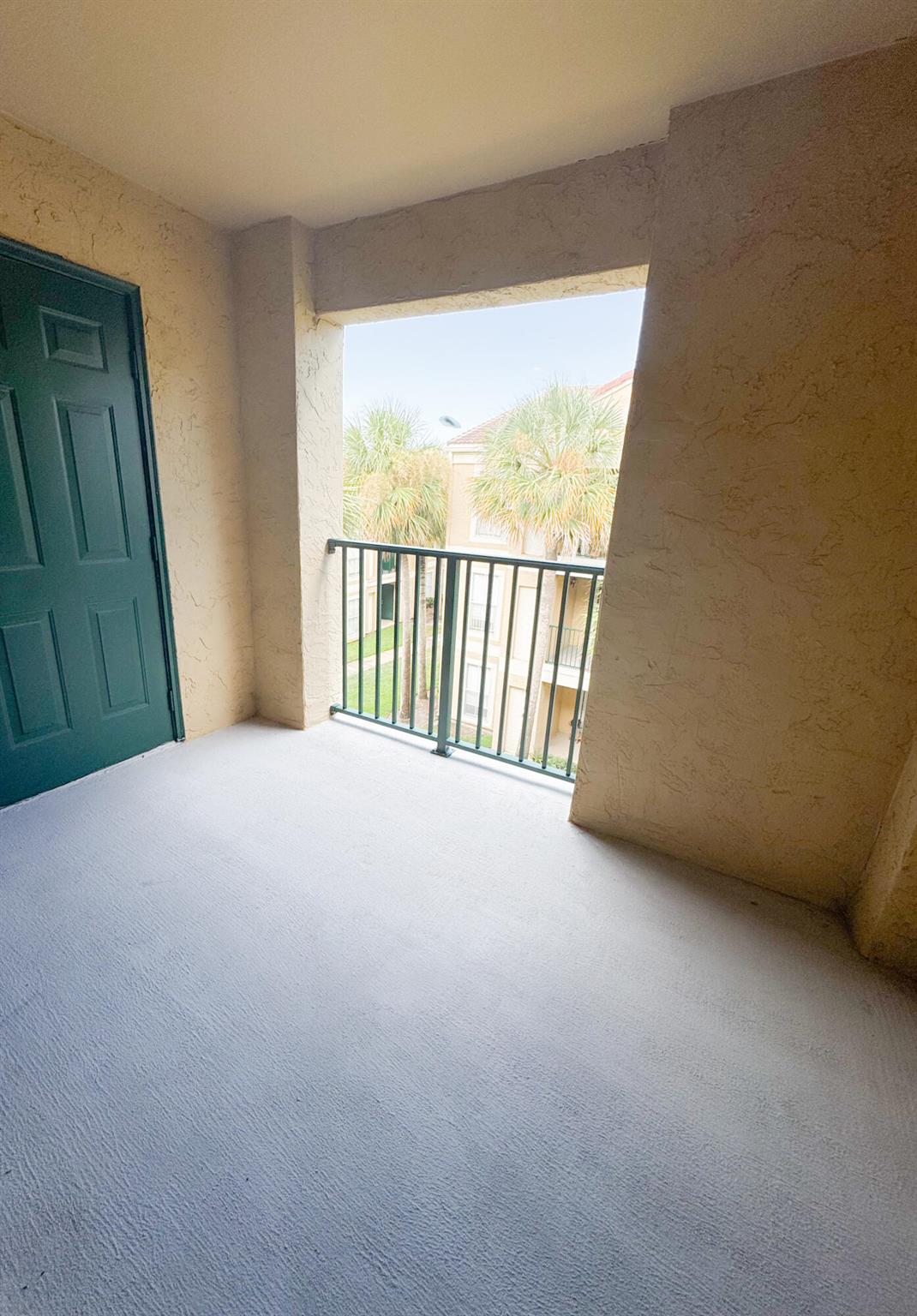 SAVANNAH AT RIVERSIDE CON - Residential Lease