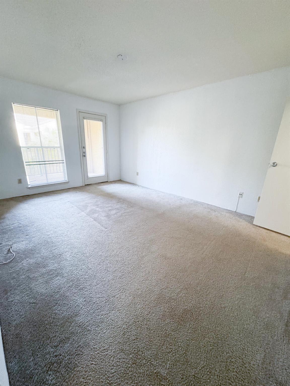 SAVANNAH AT RIVERSIDE CON - Residential Lease