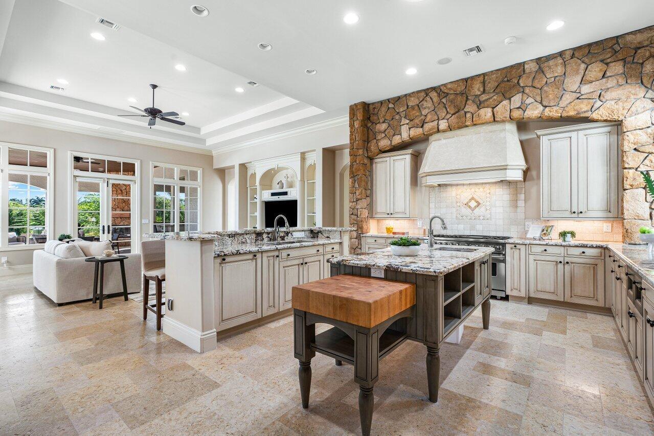 SHERBROOKE ESTATES - Residential