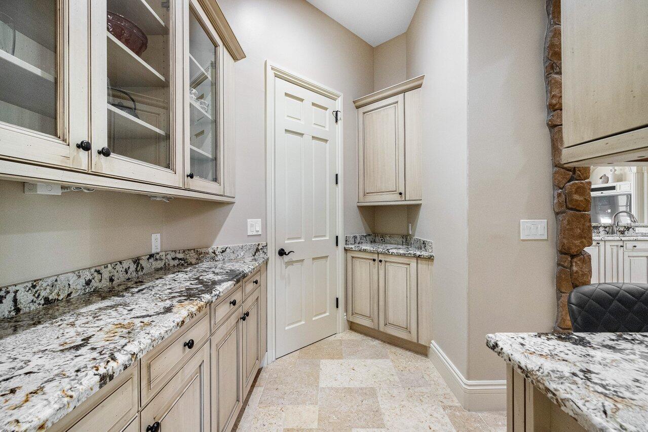 SHERBROOKE ESTATES - Residential