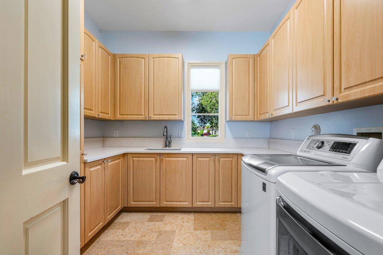 SHERBROOKE ESTATES - Residential