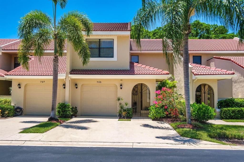 Photo of 725 Windermere Way, Palm Beach Gardens, FL 33418 (MLS # R10761787)