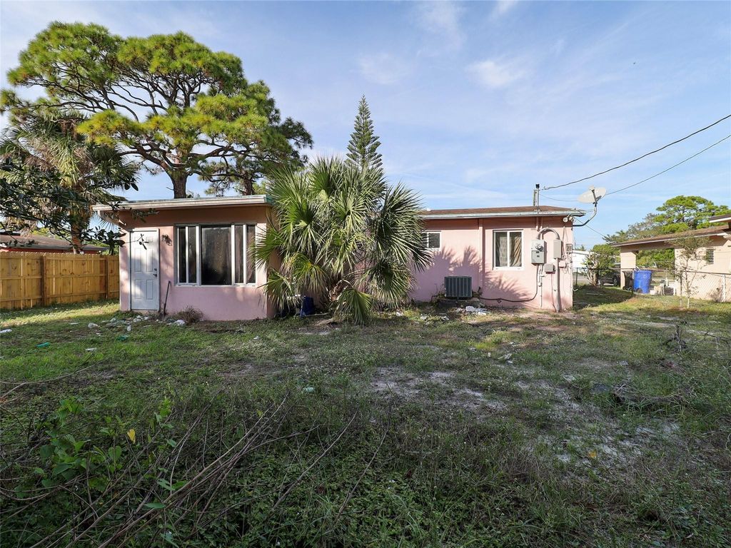 Photo of 2540 SW 5th St, Fort Lauderdale, FL 33312 (MLS # F10540494)