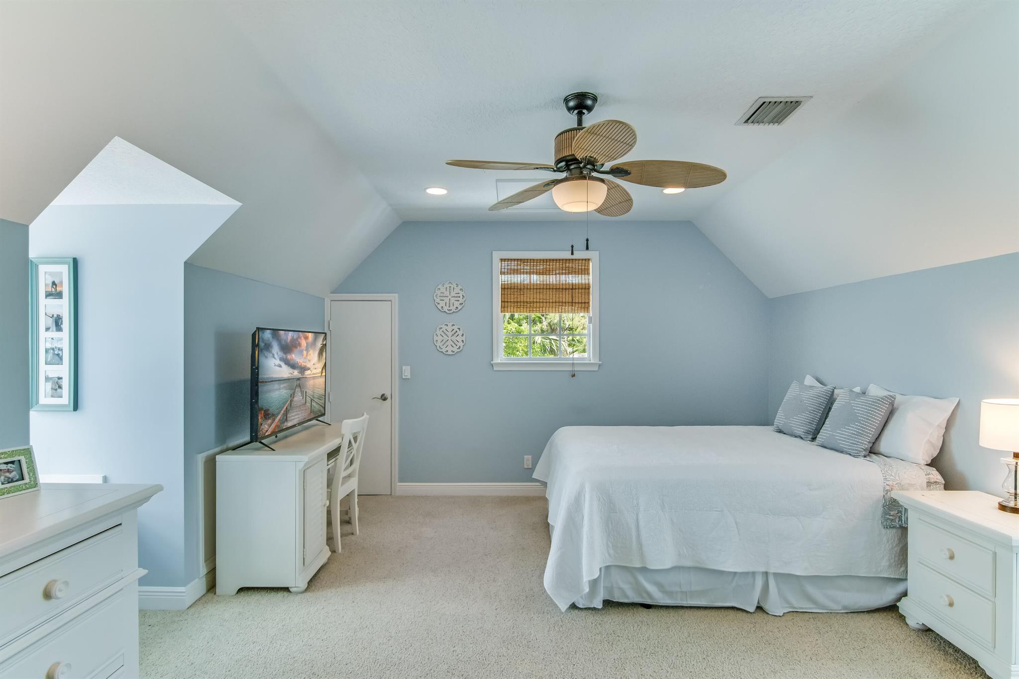 RIVERSIDE IN GOV LOT 6 IN - Residential