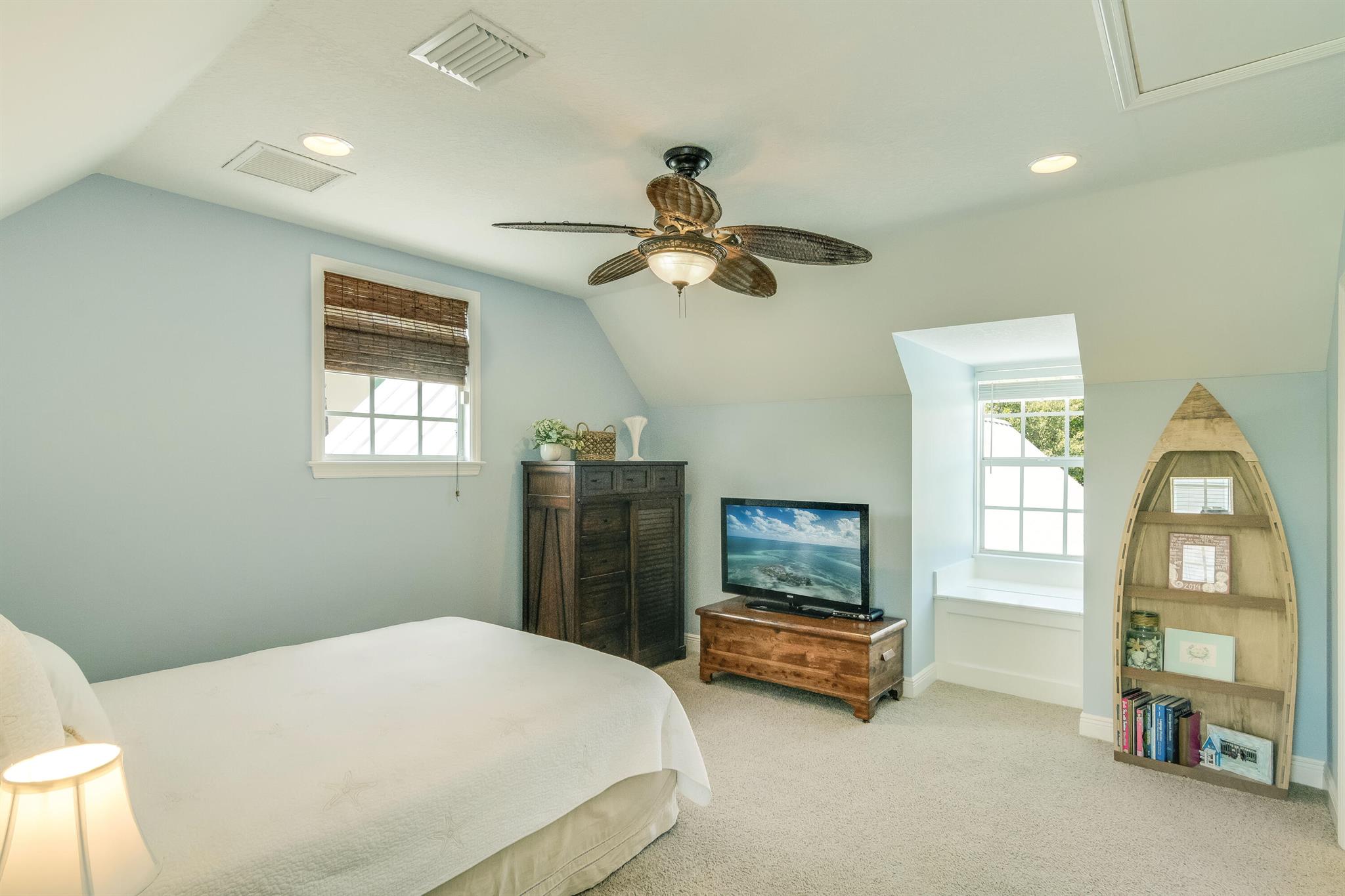 RIVERSIDE IN GOV LOT 6 IN - Residential