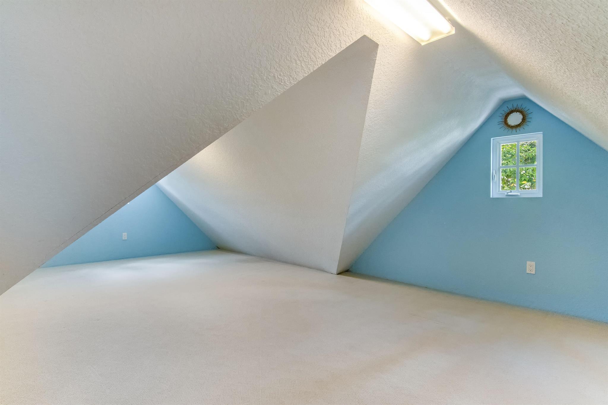 RIVERSIDE IN GOV LOT 6 IN - Residential