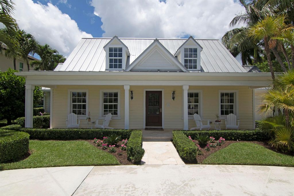 Photo of 936 Dolphin Drive, Jupiter, FL 33458 (MLS # R10806719)