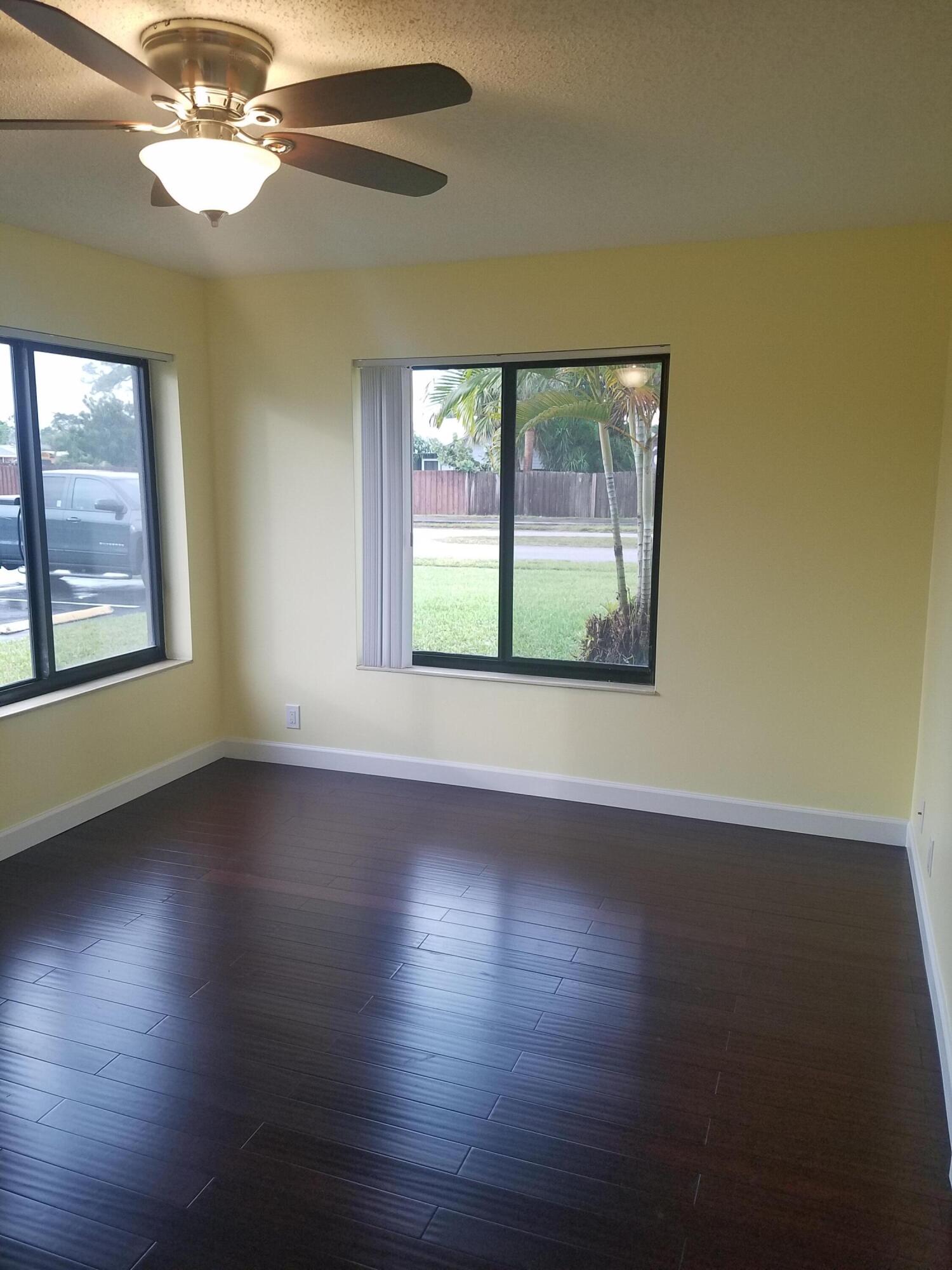 FOREST CONDO - Residential