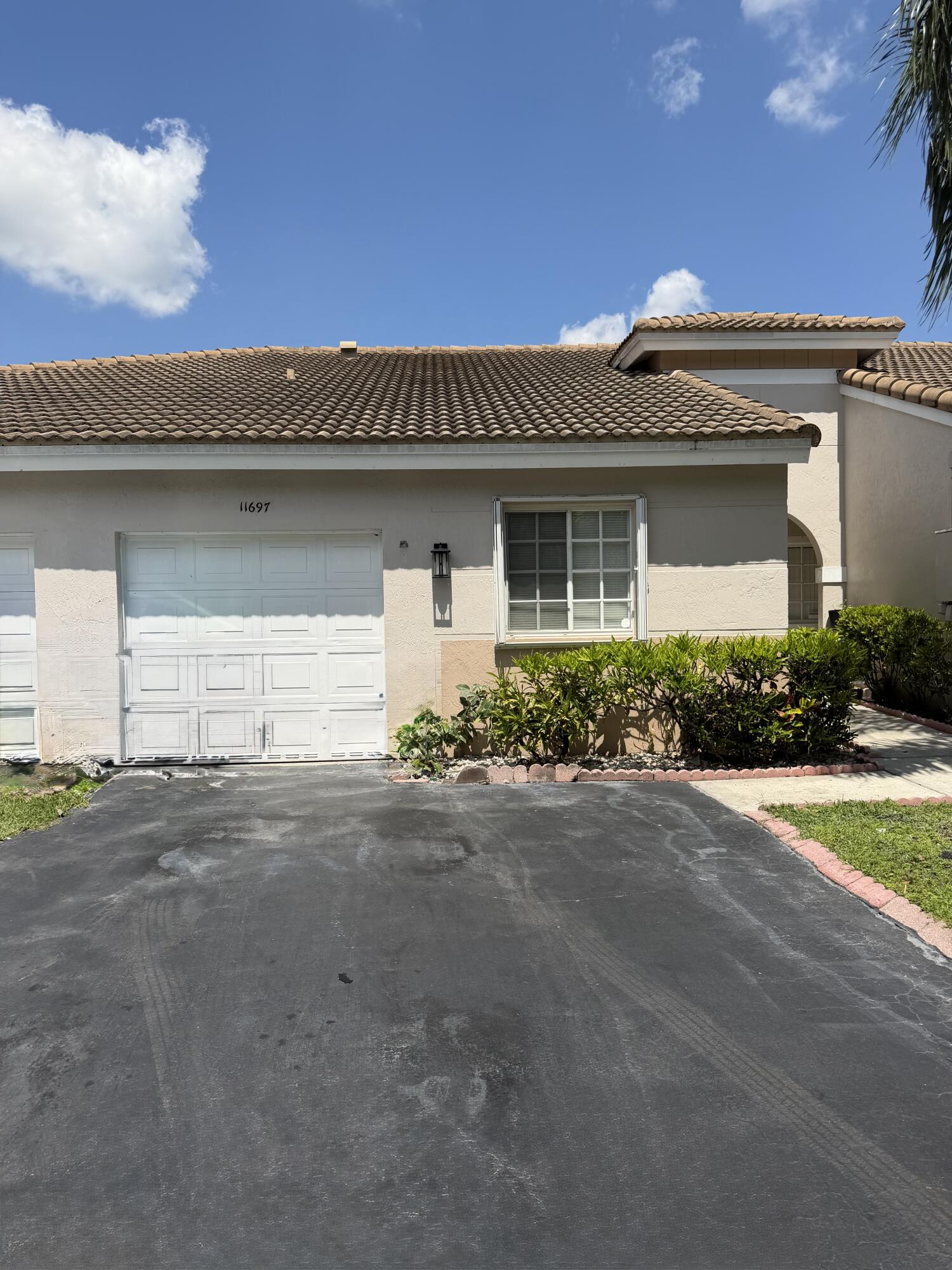 VILLAGES OF RENAISSANCE - Residential