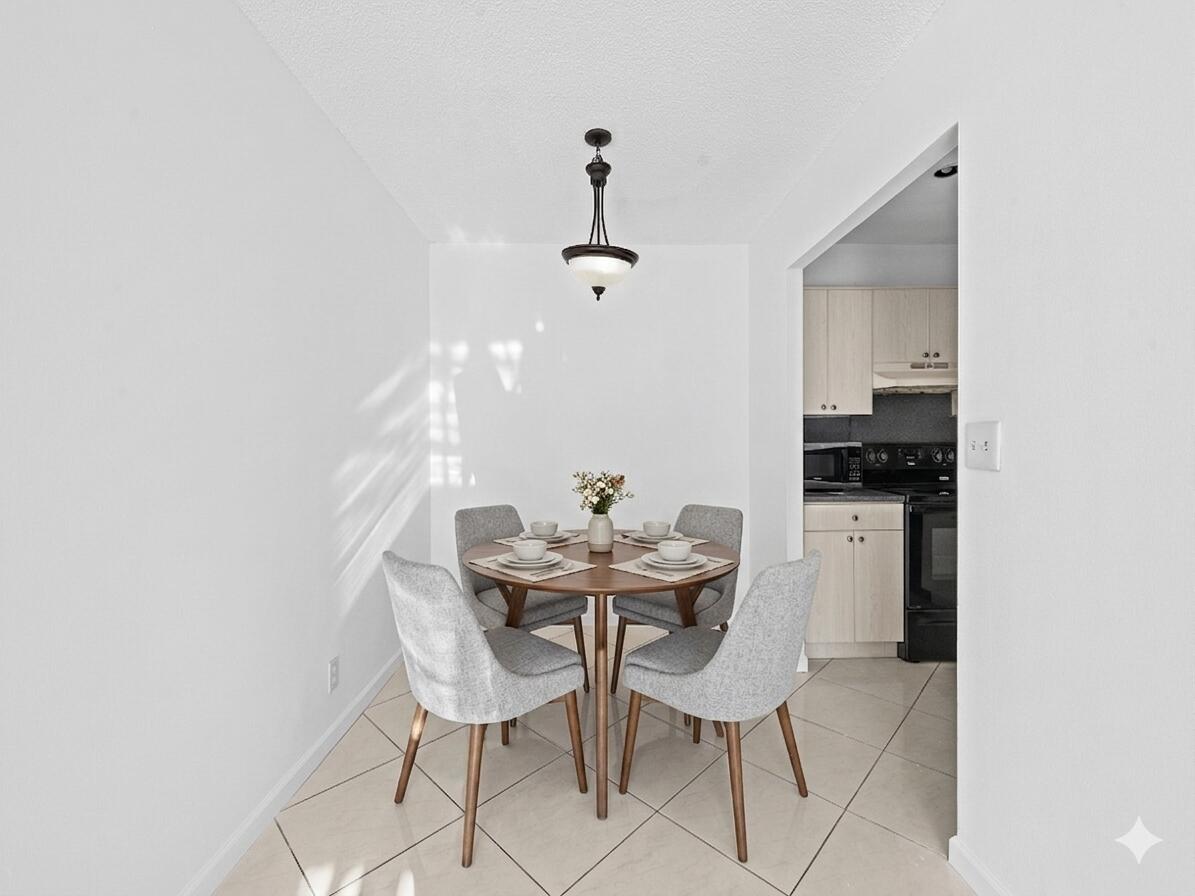 ENTRADA CONDOMINIUM I - Residential Lease