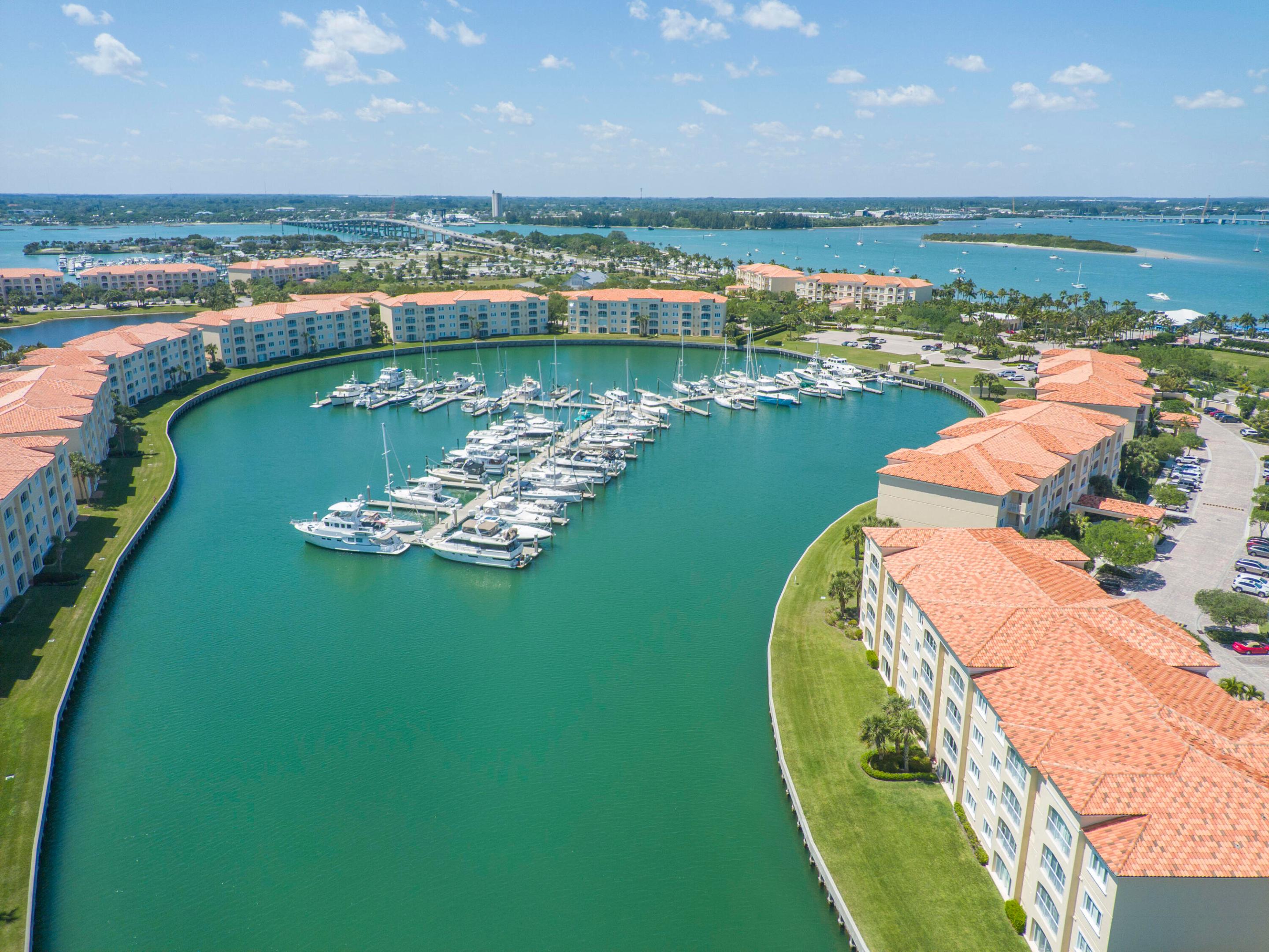 6 Harbour Isle Drive E Ph01