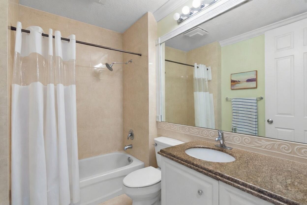 HARBOUR ISLE AT HUTCHINSON ISLAND EAST,A CONDOMINI - Residential