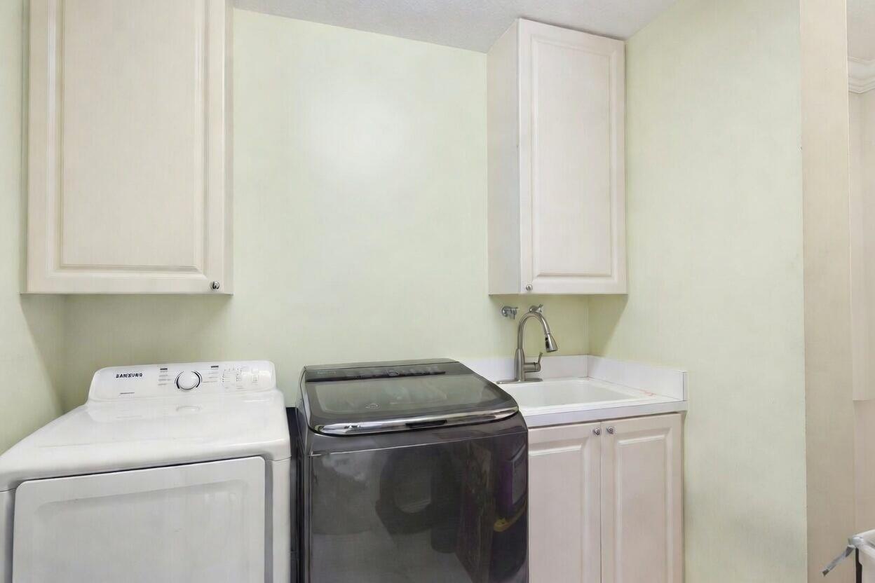 HARBOUR ISLE AT HUTCHINSON ISLAND EAST,A CONDOMINI - Residential