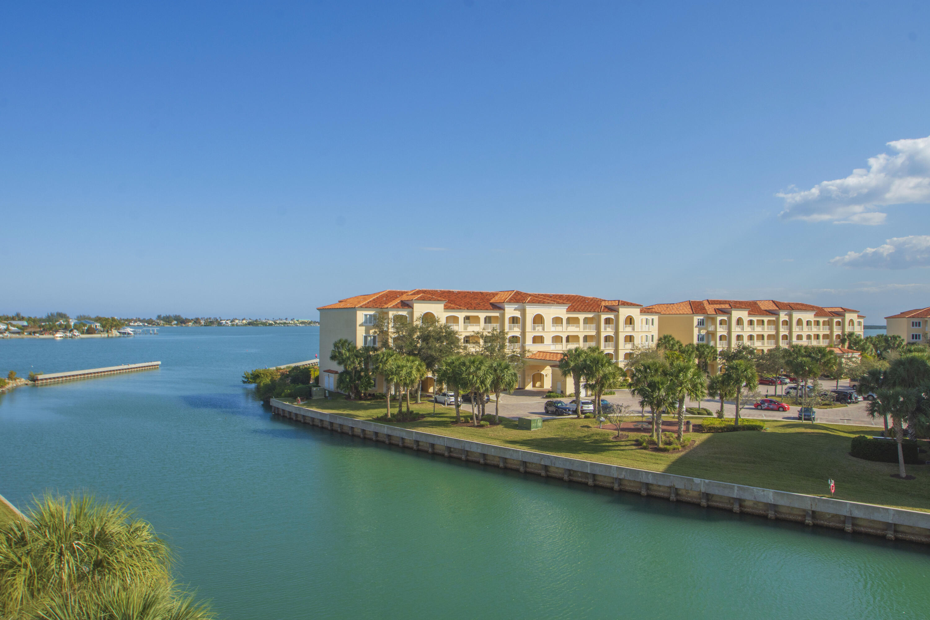 HARBOUR ISLE AT HUTCHINSON ISLAND EAST,A CONDOMINI - Residential