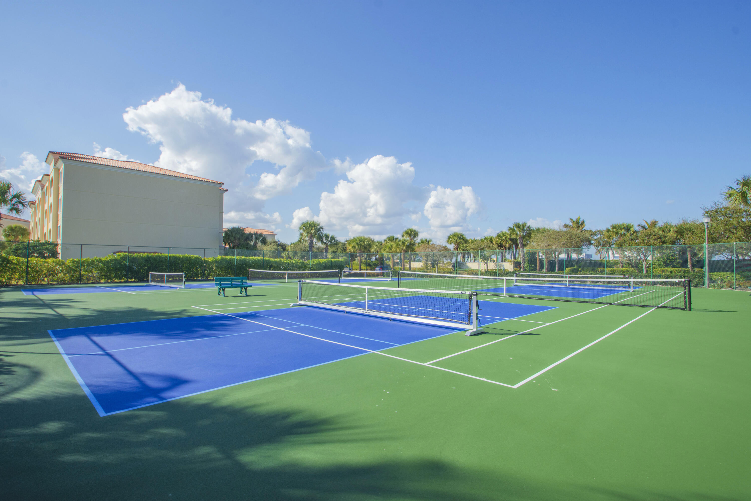 HARBOUR ISLE AT HUTCHINSON ISLAND EAST,A CONDOMINI - Residential