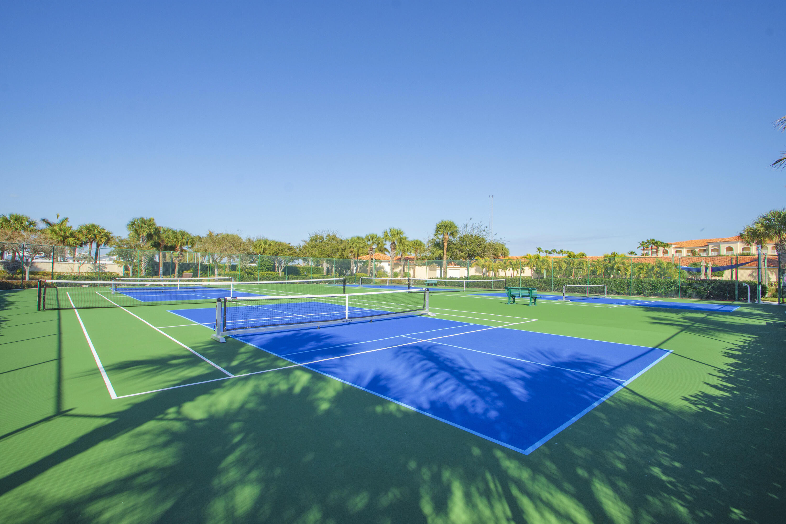 HARBOUR ISLE AT HUTCHINSON ISLAND EAST,A CONDOMINI - Residential