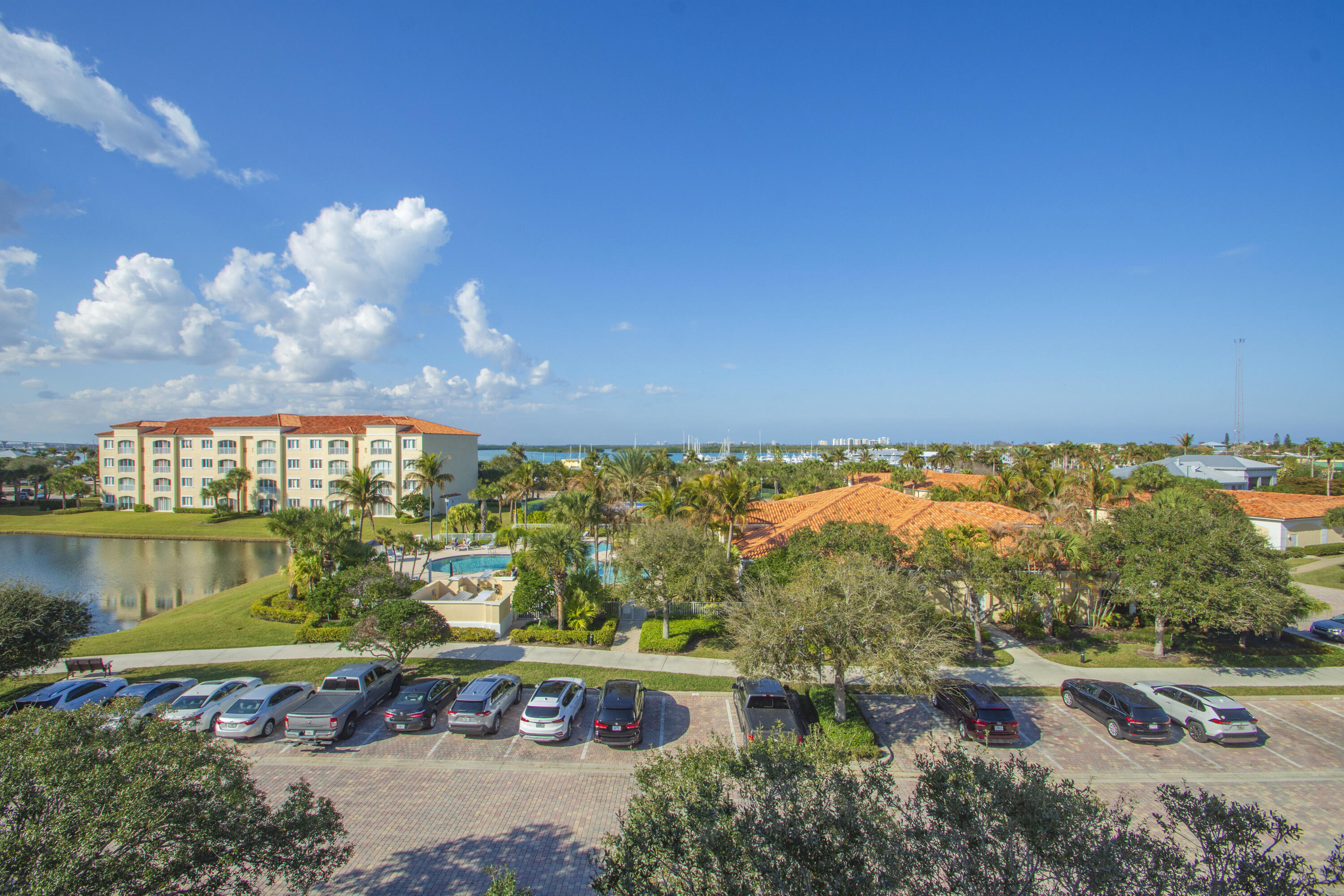 HARBOUR ISLE AT HUTCHINSON ISLAND EAST,A CONDOMINI - Residential