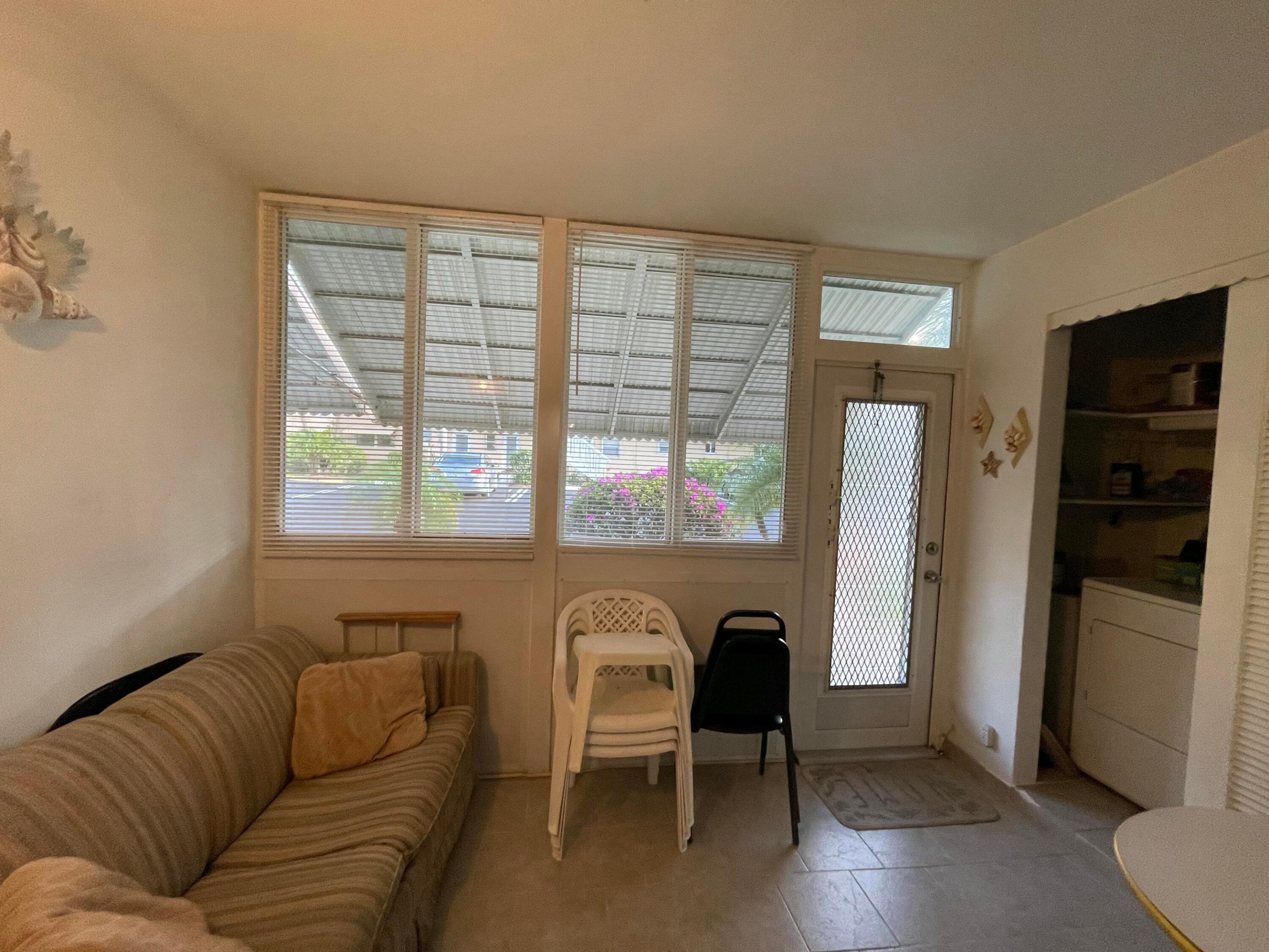 VILLAGE ROYALE CONDO 8 - Residential