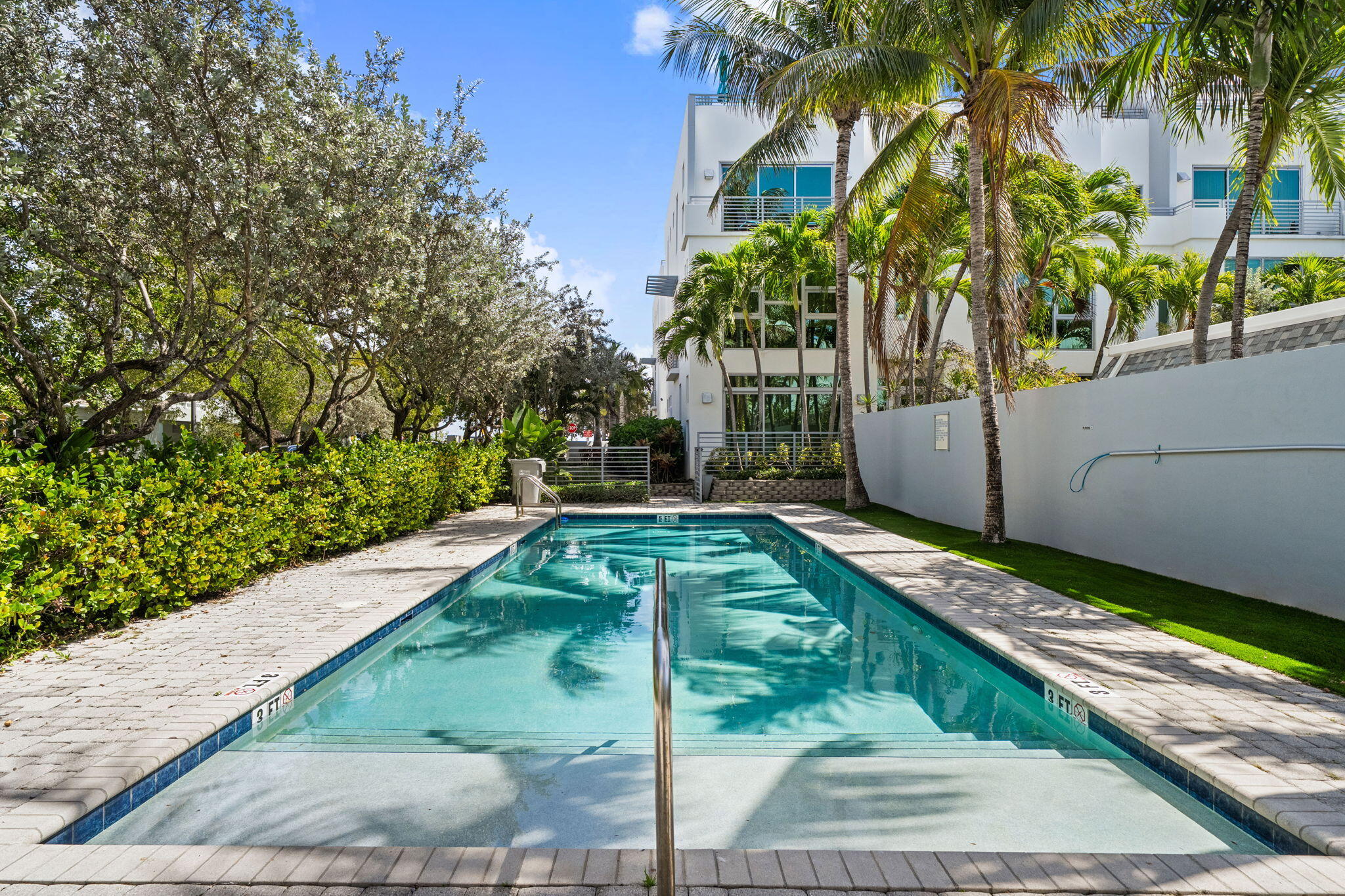 BLOUNT BROS POMPANO BEACH - Residential