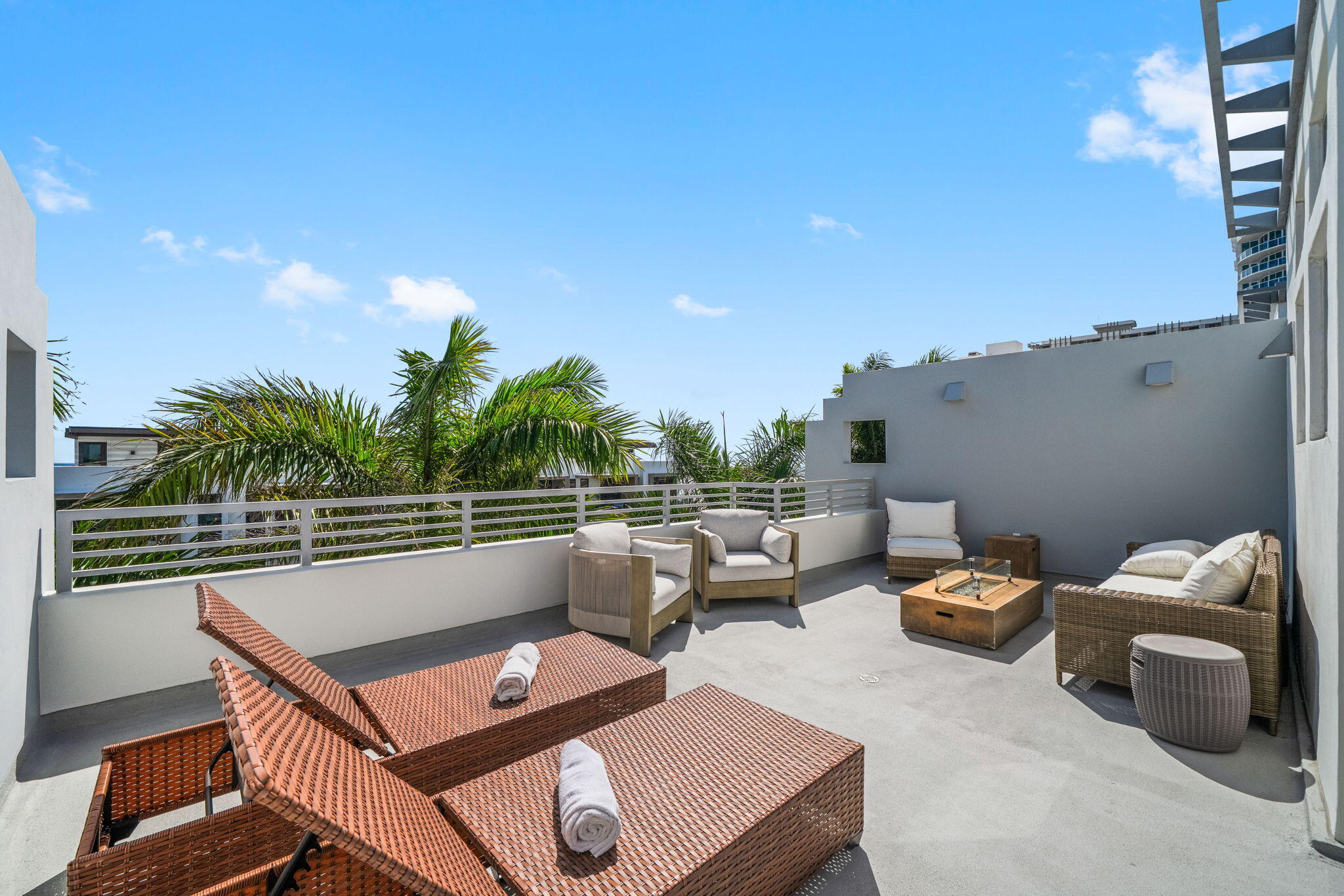 BLOUNT BROS POMPANO BEACH - Residential