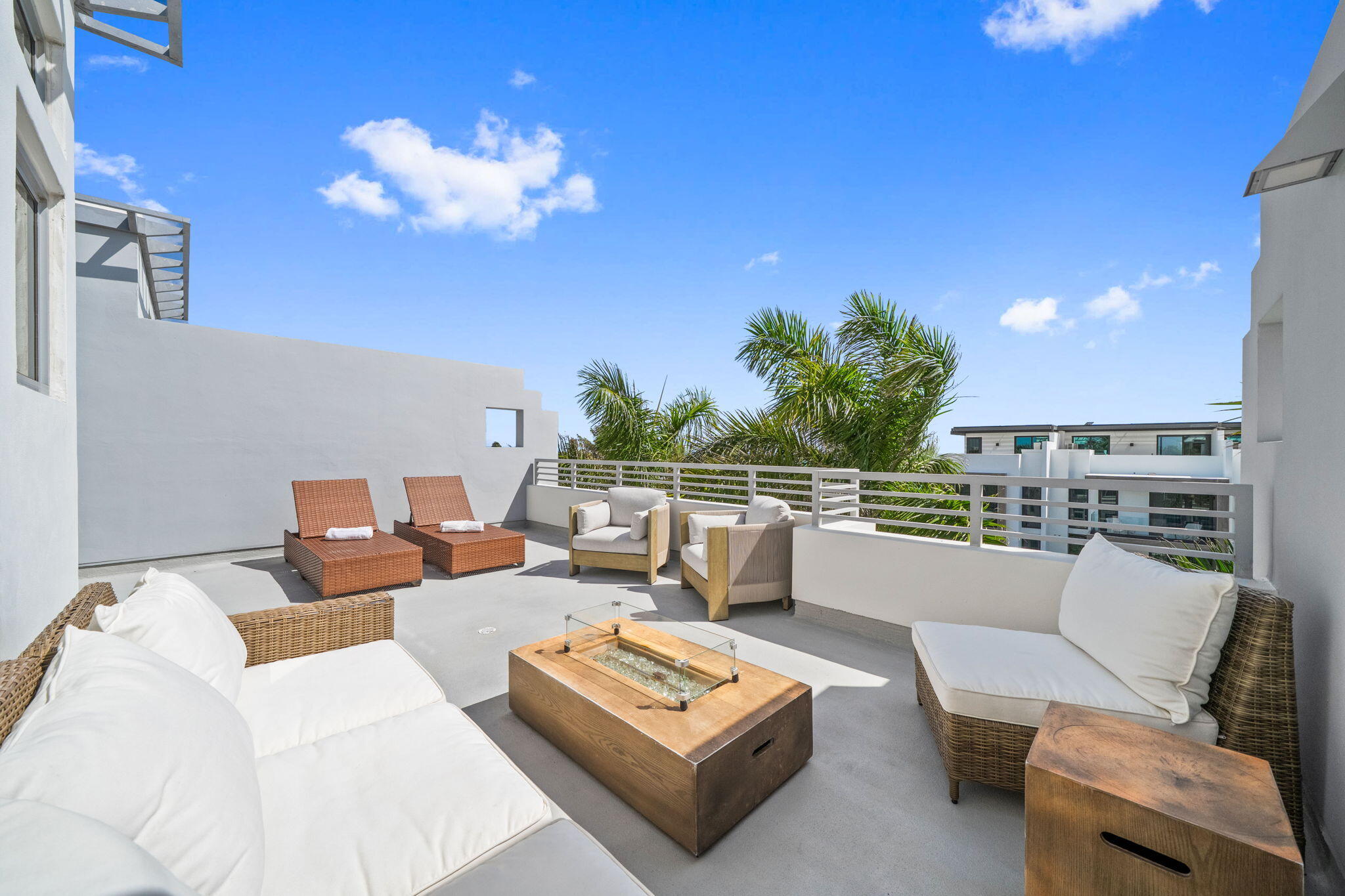 BLOUNT BROS POMPANO BEACH - Residential