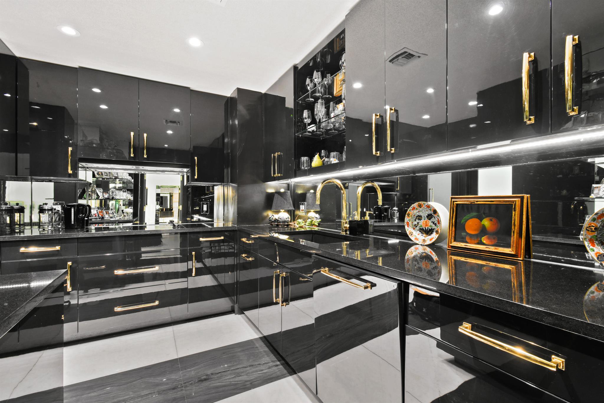 THREE EIGHTY NINE CORP LE - Residential