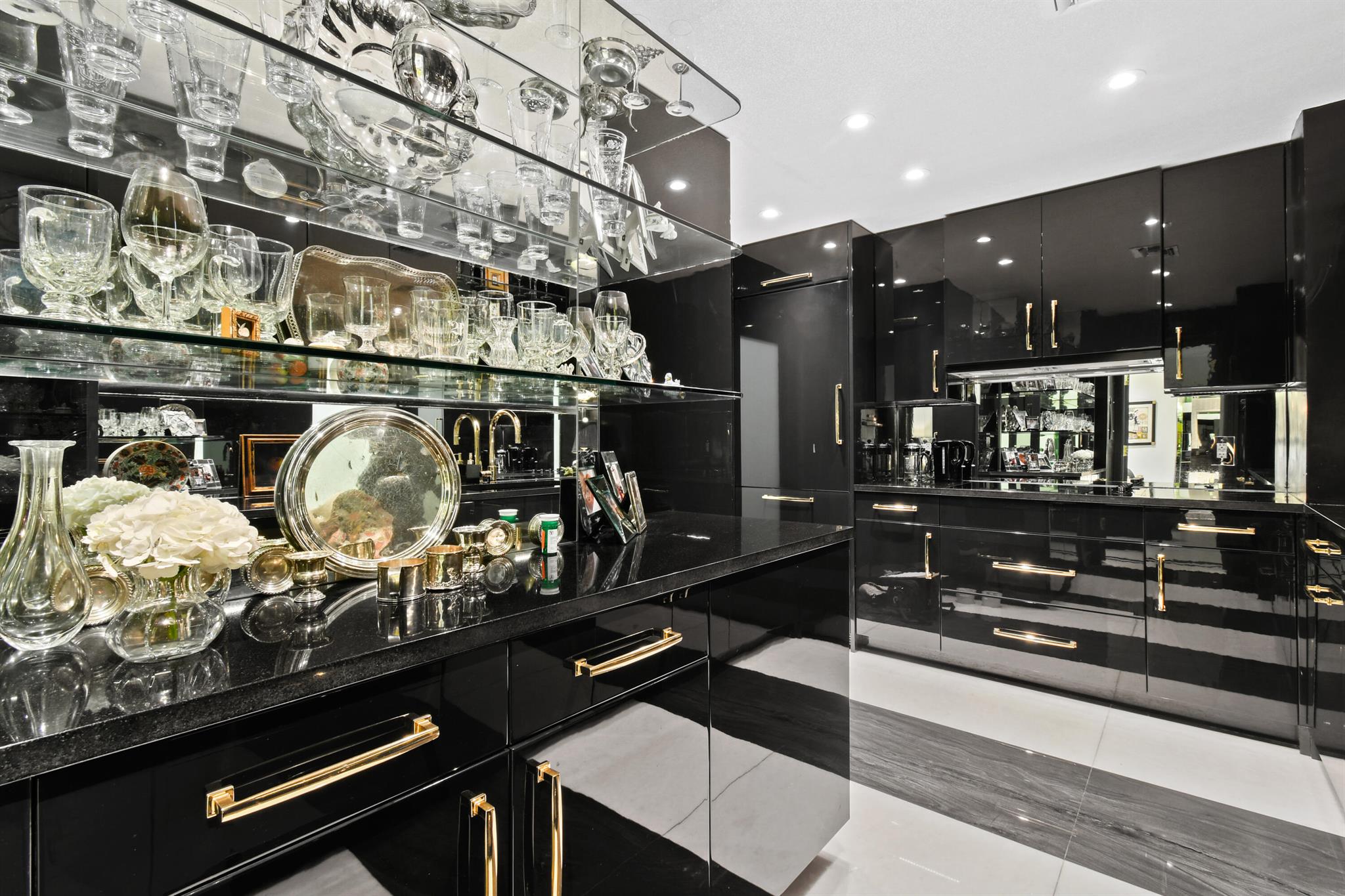 THREE EIGHTY NINE CORP LE - Residential