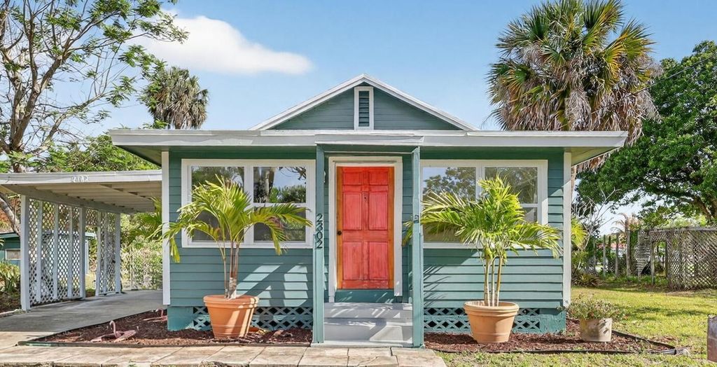 Photo of 2302 Cortez Boulevard, Fort Pierce, FL 34982 (MLS # B26011264)