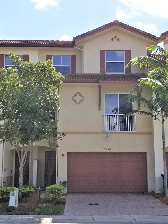 COLONY PALMS - Residential