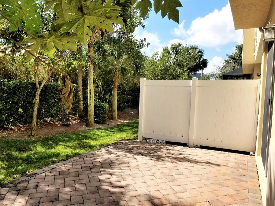 COLONY PALMS - Residential