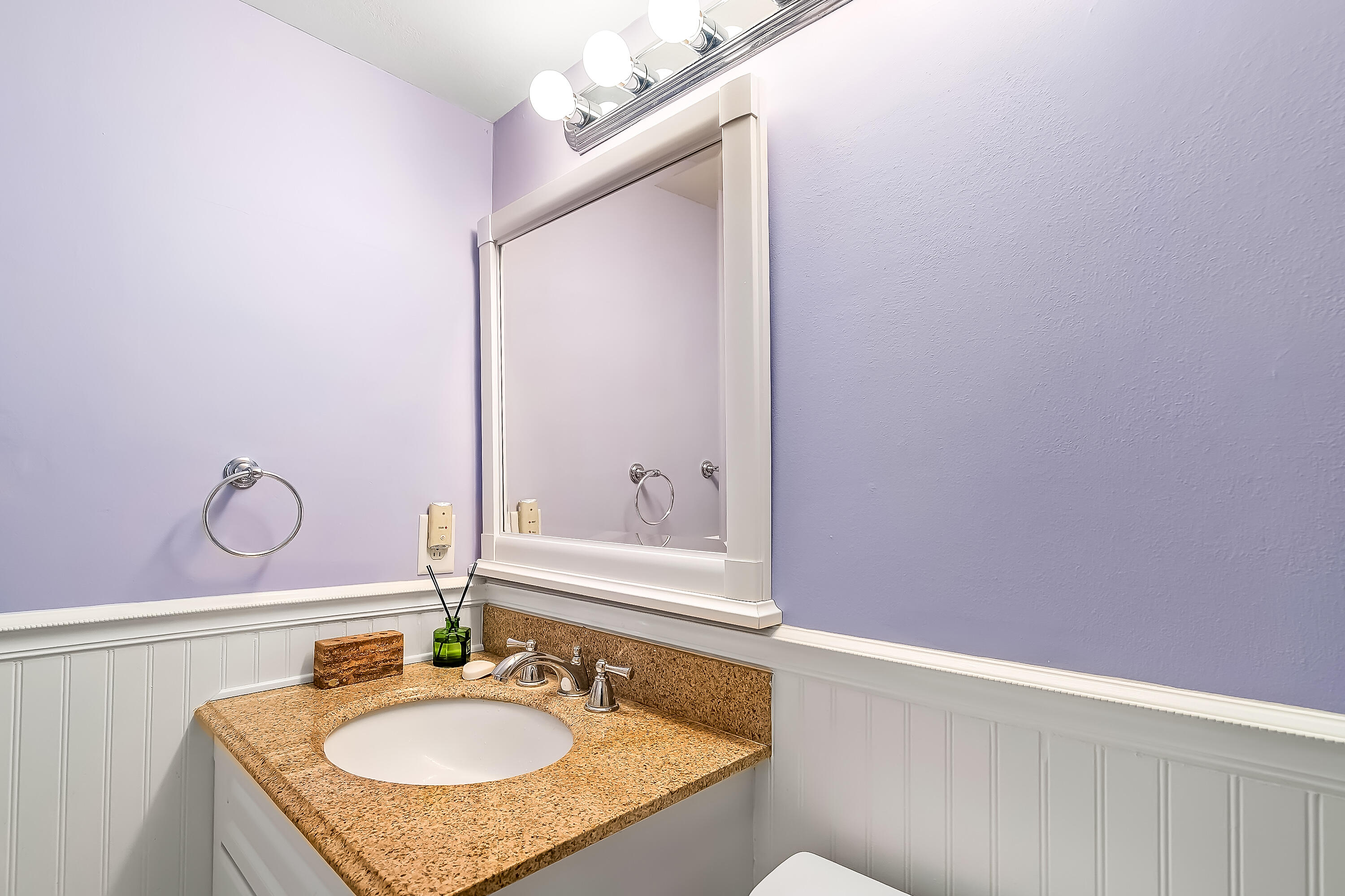 DOVER CONDO - Residential