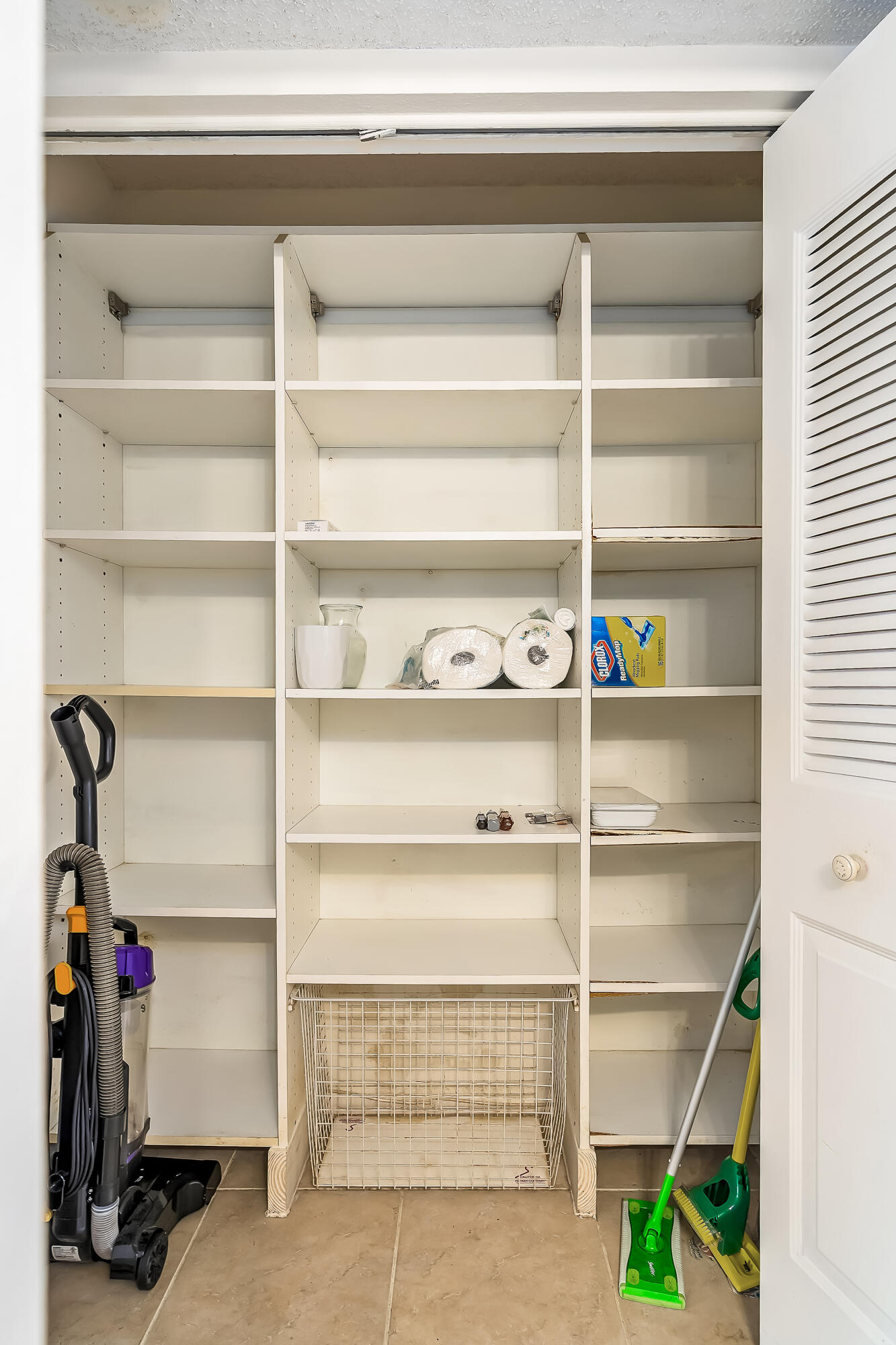 DOVER CONDO - Residential