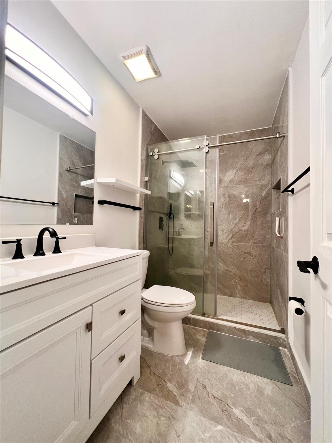 Royal Garden Condo - Residential Lease