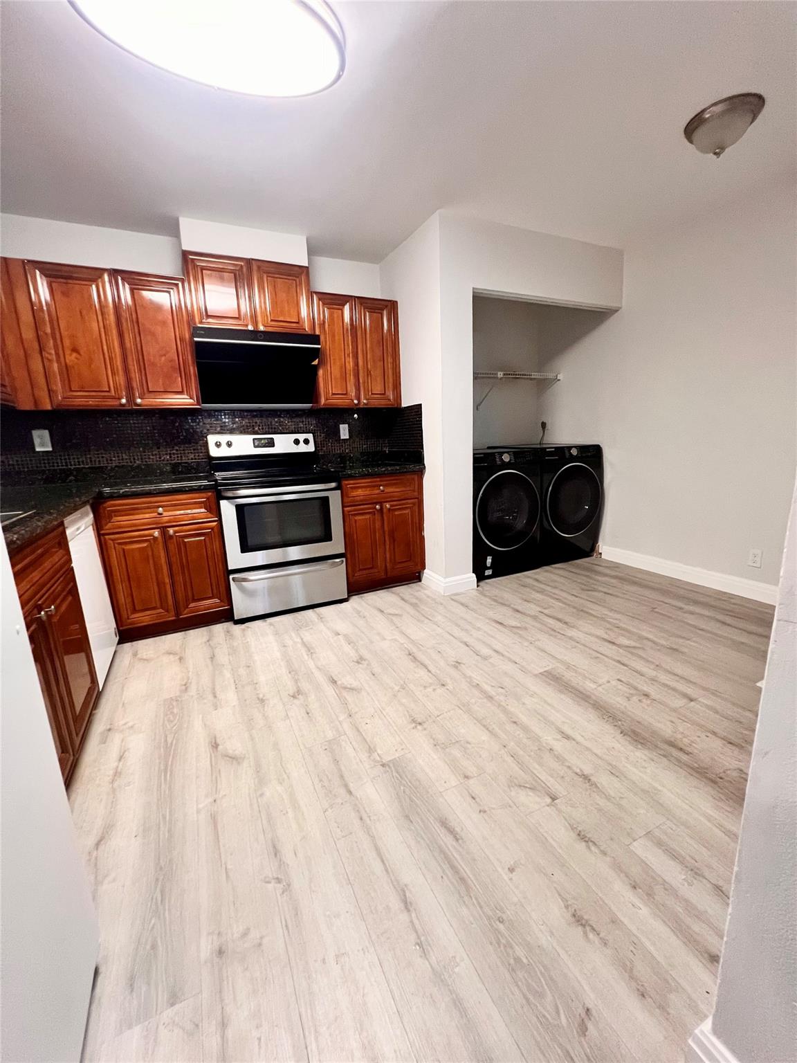 Royal Garden Condo - Residential Lease