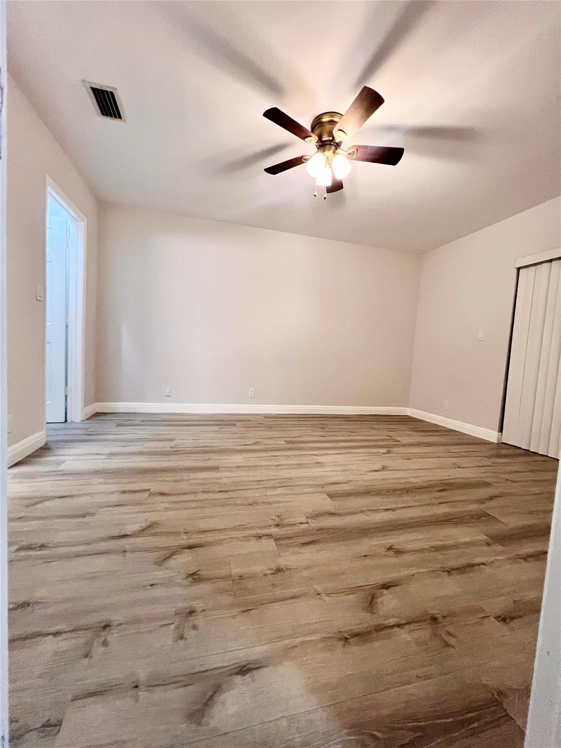 Royal Garden Condo - Residential Lease