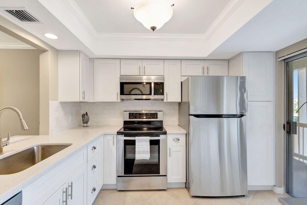 Photo of 11800 Avenue Of The Pga #11, Palm Beach Gardens, FL 33418 (MLS # R11005223)