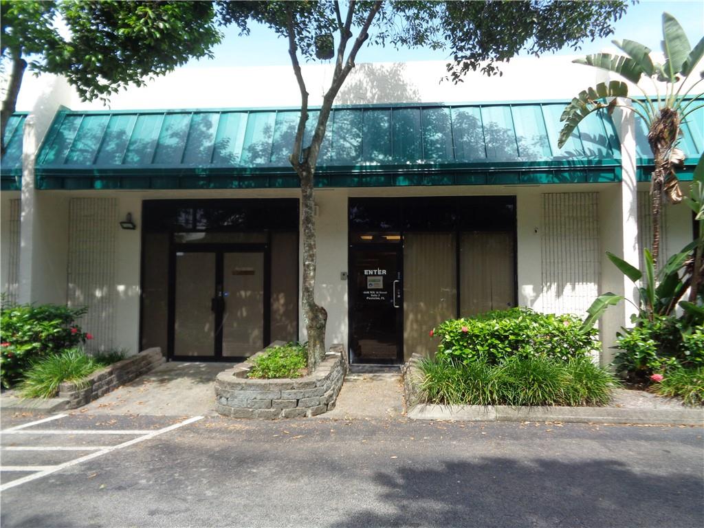 great location in plantation 2700sf 1 over head door lots of parking