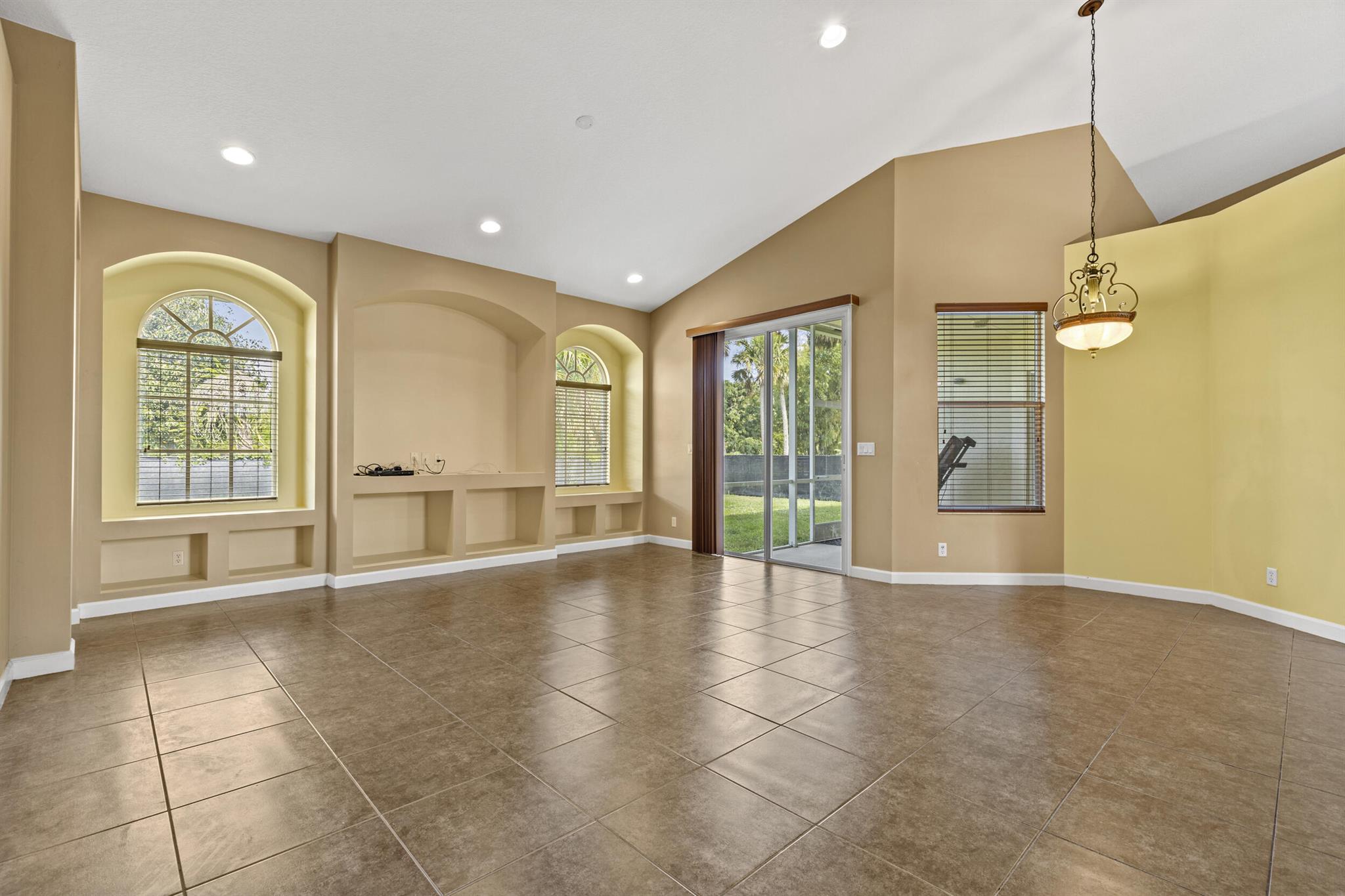 PORT ST LUCIE SECTION 33 - Residential