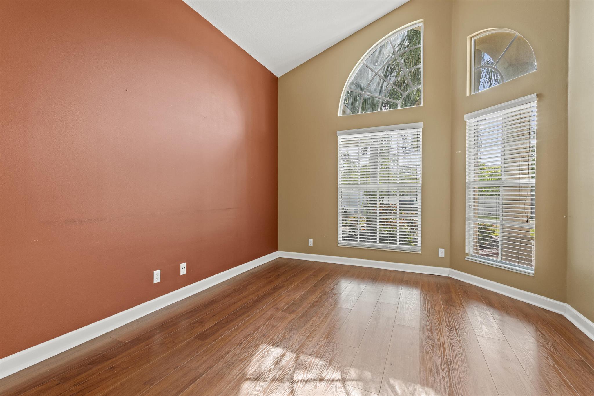 PORT ST LUCIE SECTION 33 - Residential