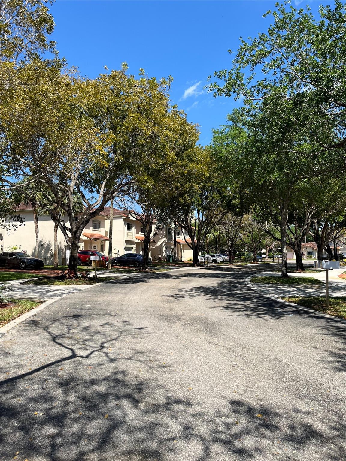 5870 SW 99th Ter