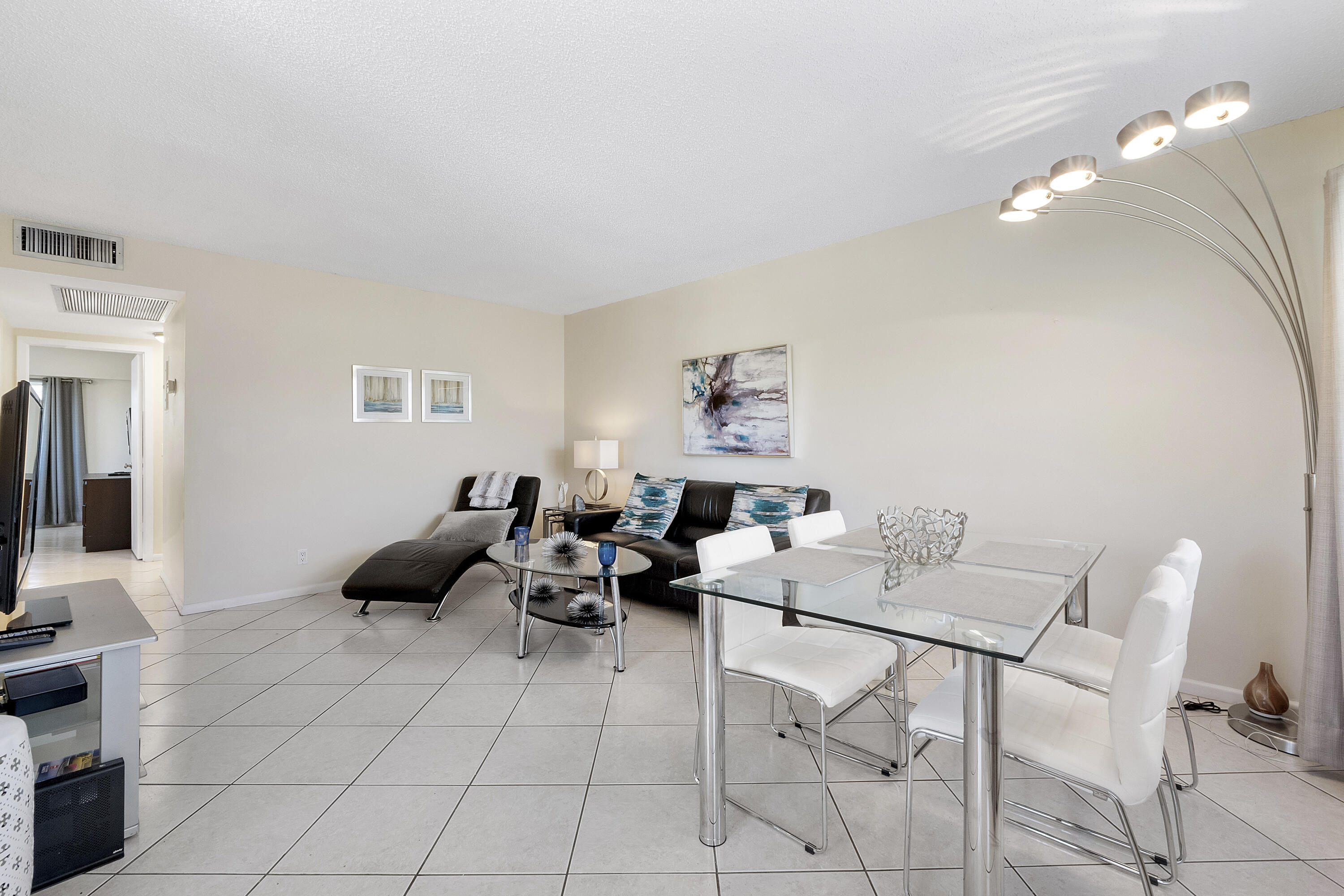 FANSHAW AT CENTURY VILLAGE CONDO - Residential