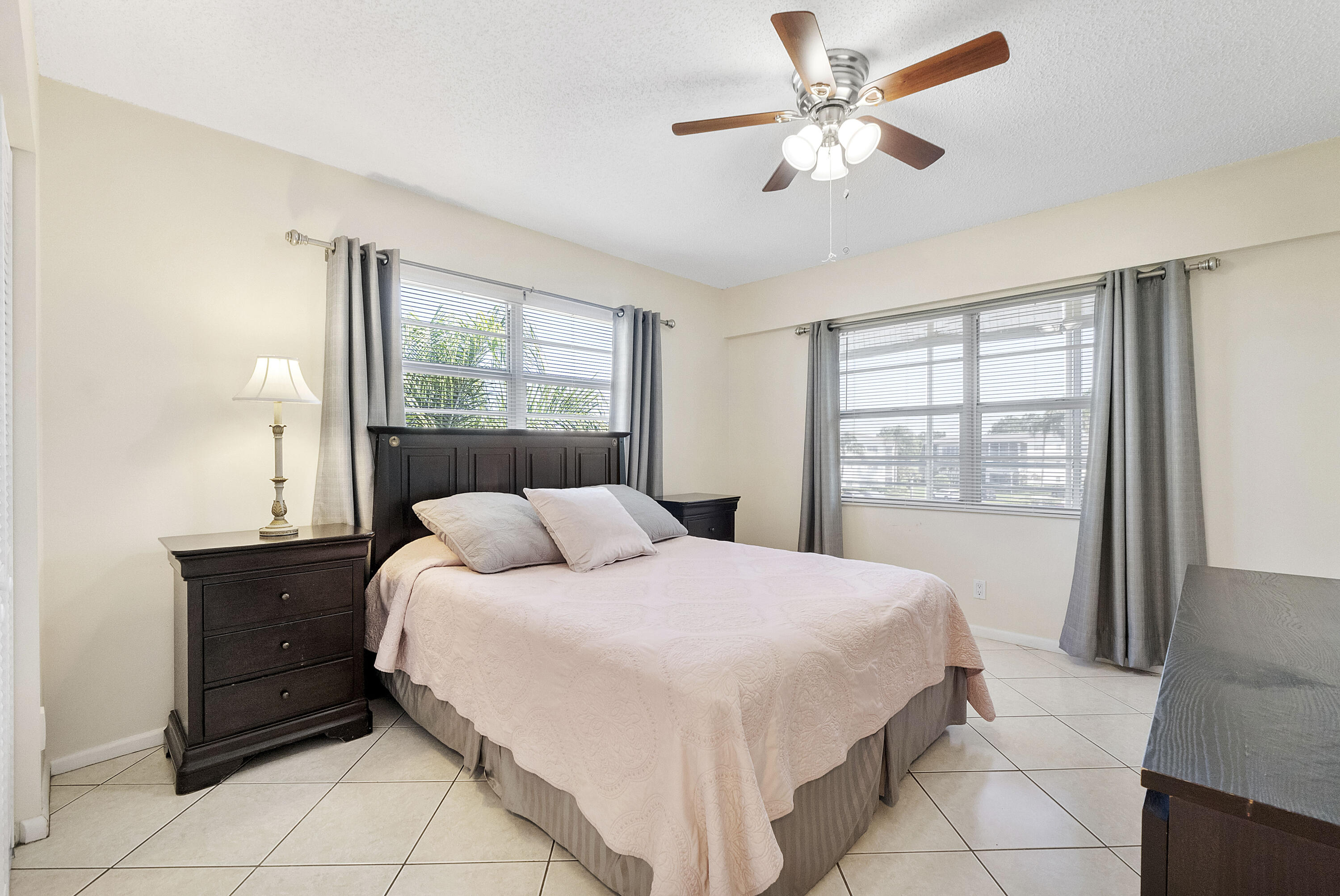 FANSHAW AT CENTURY VILLAGE CONDO - Residential