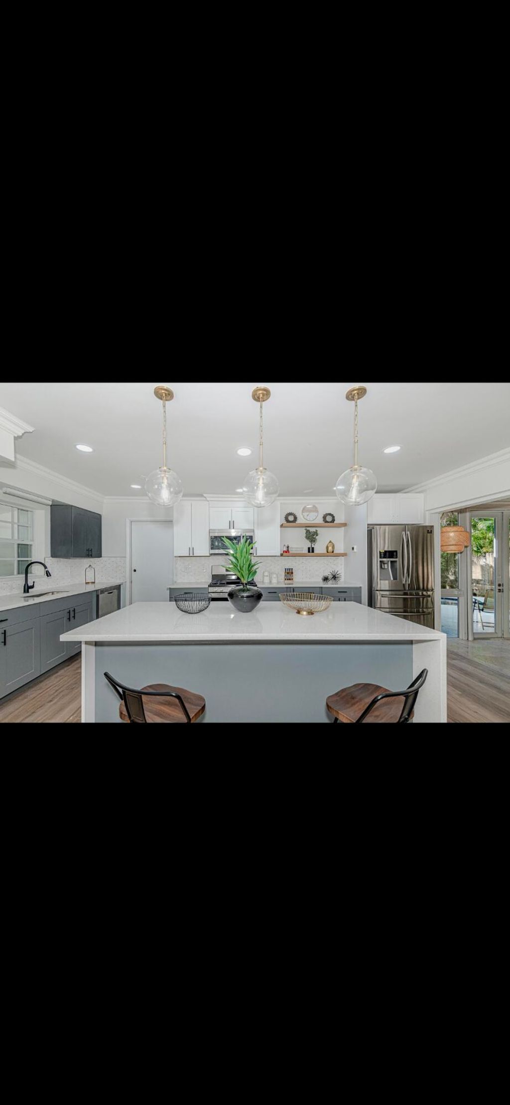 Photo of 2585 SE 4th Street, Pompano Beach, FL 33062 (MLS # B26009387)