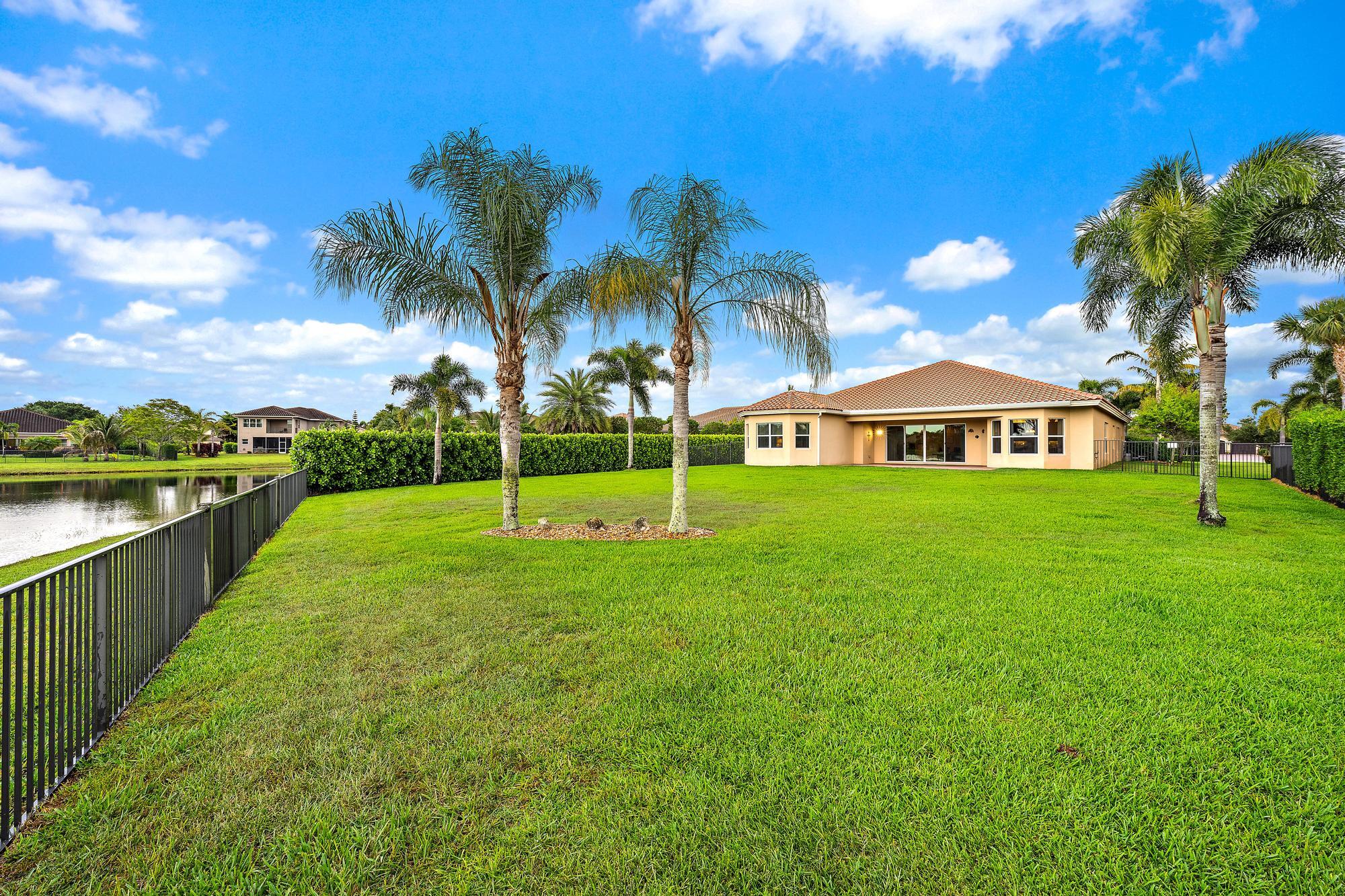 BAYHILL ESTATES - Residential