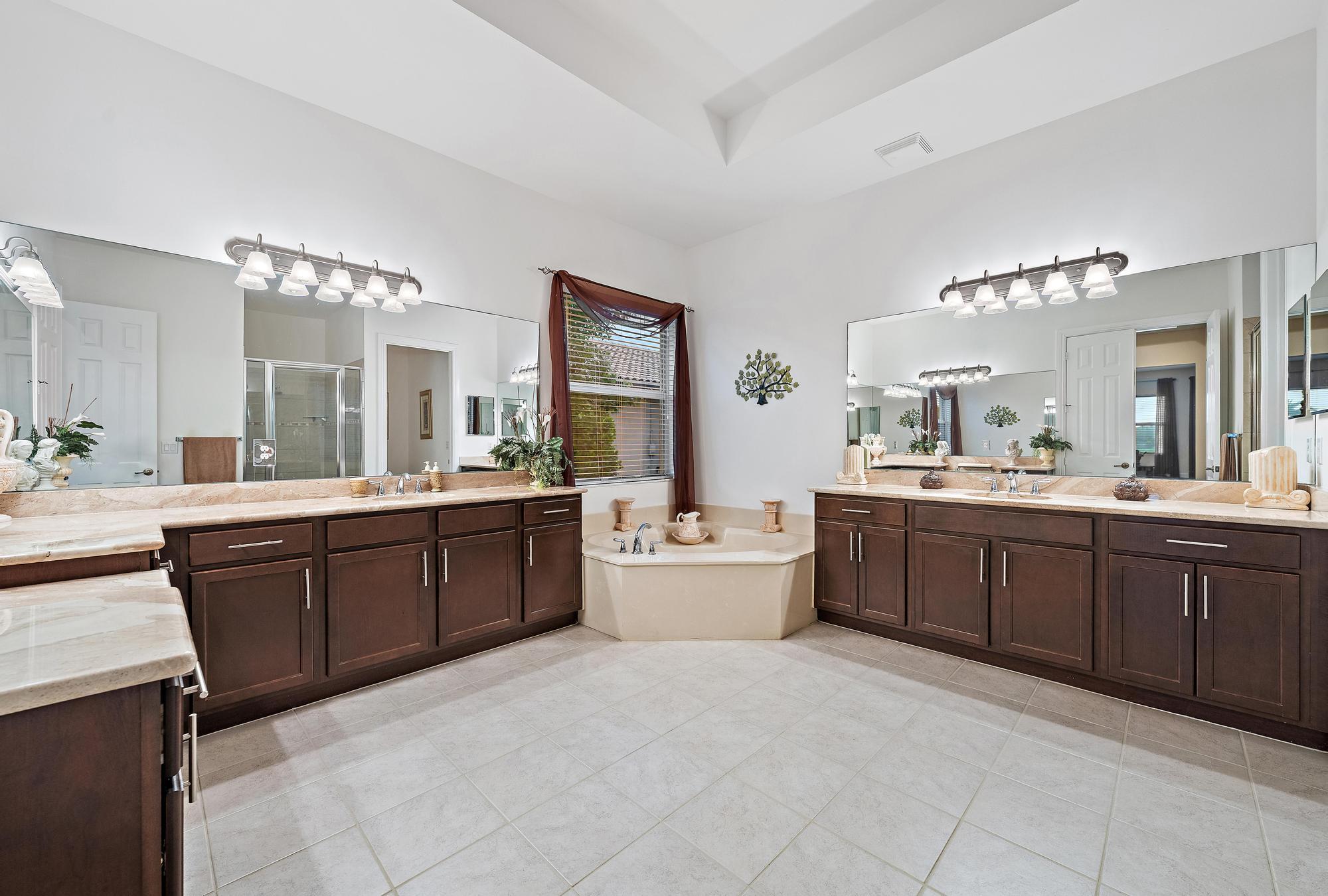 BAYHILL ESTATES - Residential